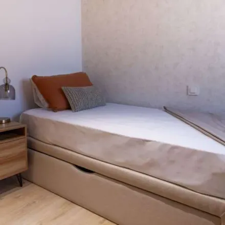 Rent this 3 bed apartment on Castellana 200 in Paseo de la Castellana, 28046 Madrid