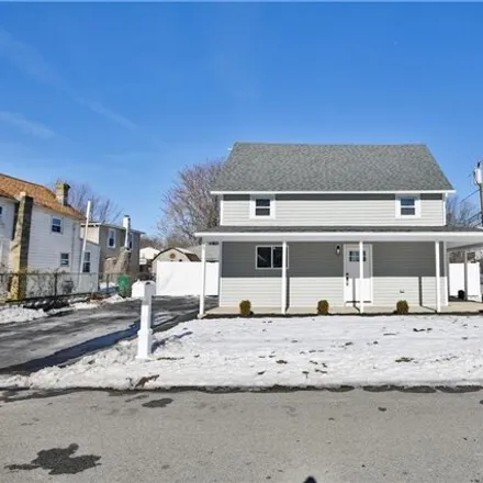 Buy this 3 bed house on 53 Mohawk Avenue in Warwick, RI 02889