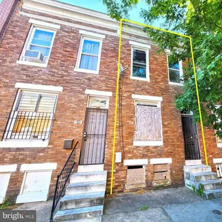 Buy this studio townhouse on 9 N Smallwood St in Baltimore, Maryland