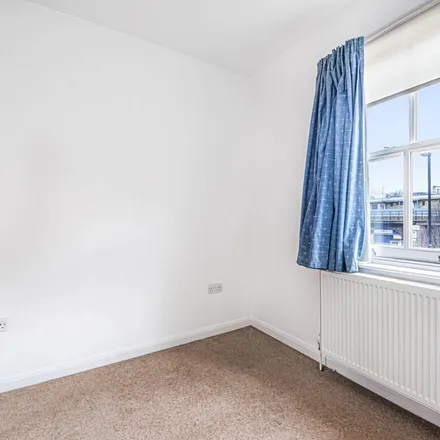 Image 1 - Cable Street, Ratcliffe, London, E1 0AL, United Kingdom - Townhouse for rent