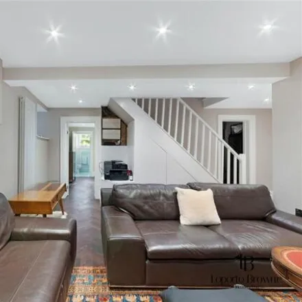Image 7 - Woodchurch Road, Camden, Great London, Nw6 - House for sale