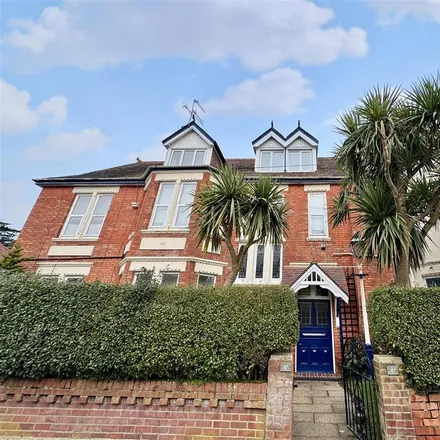 Rent this studio apartment on 4a in 4b Watkin Road, Bournemouth