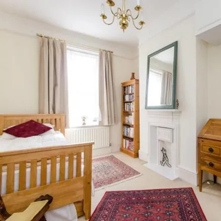 Image 4 - Alwyne Road, London, SW19 7AA, United Kingdom - Apartment for rent