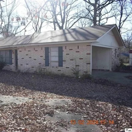 Buy this 3 bed house on 1102 Oakwood Drive in Morehouse Parish, LA 71220