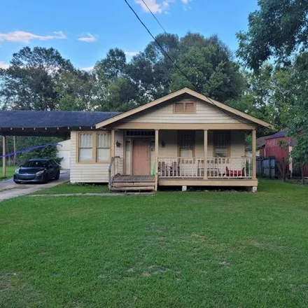 Buy this 2 bed house on 1778 Landry Drive in Baker, LA 70714