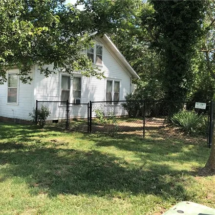 Buy this 4 bed house on 621 Holcomb Street in Springdale, AR 72764