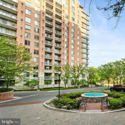 Image 3 - The Sterling at the Metro, 11700 Old Georgetown Road, North Bethesda, MD 20852, USA - Apartment for rent