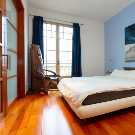 Rent this 3 bed apartment on Arròs i Peix in Via Laietana, 13
