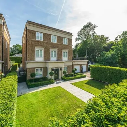 Image 7 - Repton Court (21-33), Willoughby Lane, London, BR1 3FS, United Kingdom - House for sale