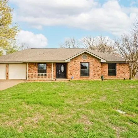 Buy this 3 bed house on 1634 Robin Place in Cleburne, TX 76033