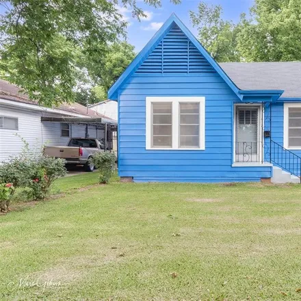 Buy this 2 bed house on 412 Wyche Street in Bossier City, LA 71111