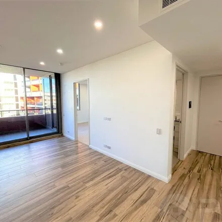 Image 3 - 146 Joynton Avenue, Zetland NSW 2017, Australia - Apartment for rent
