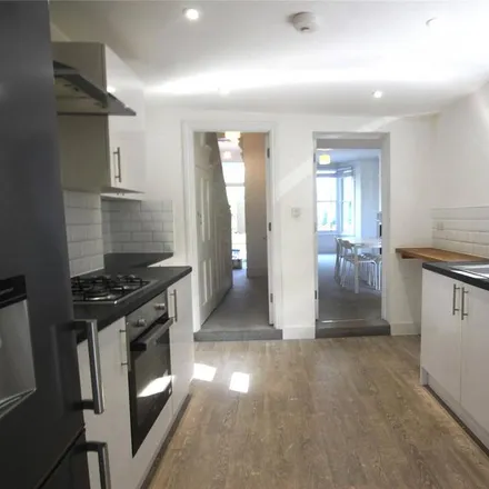 Rent this 1 bed room on Catford Hill in London, SE6 4PJ