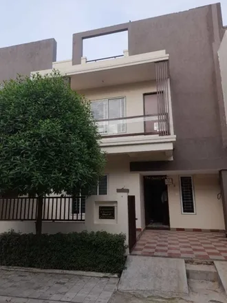 Rent this 4 bed apartment on Vyapam in Link Road 1, Bhopal District