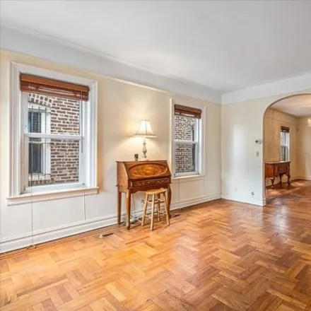 Image 2 - 3905 Foster Avenue, New York, NY 11203, USA - House for sale