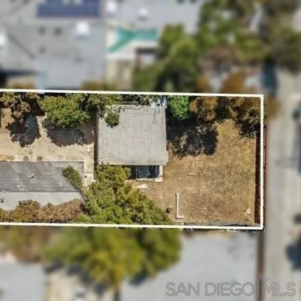 Buy this studio house on 3122 Central Avenue in San Diego, CA 92105