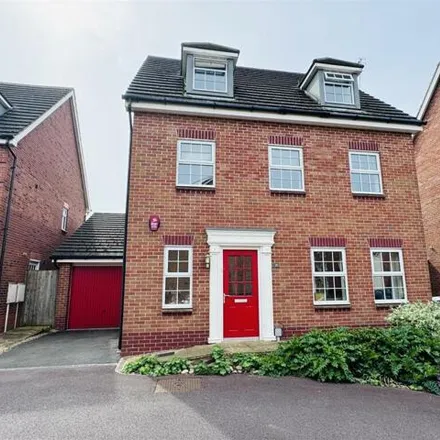 Buy this 5 bed house on Hunt Close in Radcliffe on Trent, NG12 2EQ