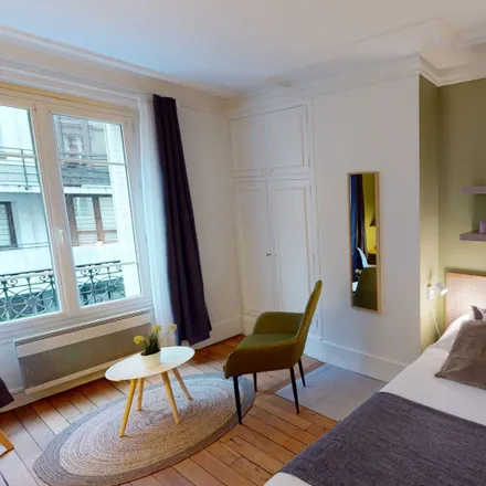 Rent this 3 bed room on 59 rue Traversière