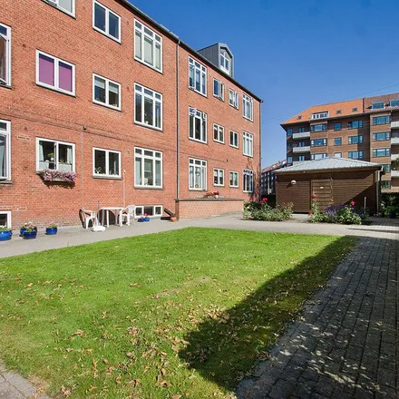 Rent this 2 bed apartment on Ordrupvej 11 in 8000 Aarhus C, Denmark