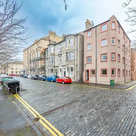 Buy this 2 bed apartment on 8 Largo Place in City of Edinburgh, EH6 4AG