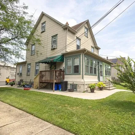 Image 2 - 94 West Lakeview Drive, Oaklyn, Camden County, NJ 08107, USA - House for rent