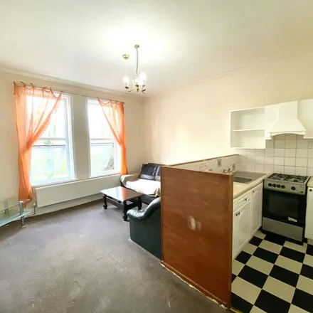 Image 2 - Didsbury, Palatine Road / opposite Marie Louise Gardens, Palatine Road, Manchester, M20 2UN, United Kingdom - Apartment for rent