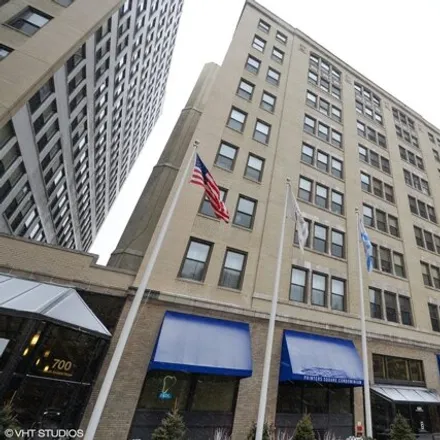 Rent this studio condo on 680 S Federal St Unit 504r in Chicago, Illinois