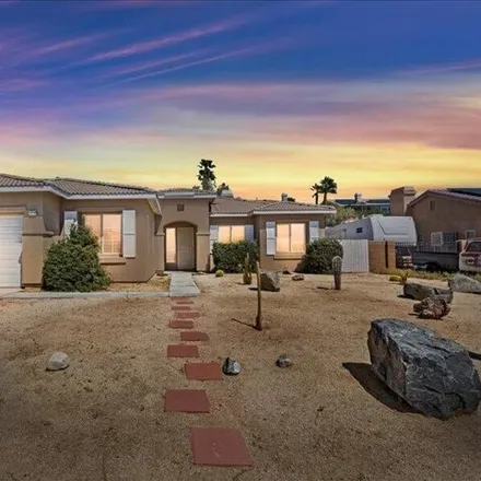 Image 1 - 13714 Hacienda Heights Drive, Desert Hot Springs, CA 92240, USA - House for sale