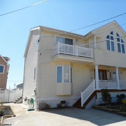 Rent this 3 bed house on 256 North Coolidge Avenue in Margate City, Atlantic County
