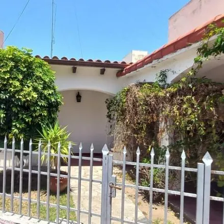 Buy this 2 bed house on Margarita Funes 166 in Departamento Santa María, Alta Gracia