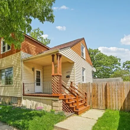 Buy this 3 bed house on 609 Arthur Avenue in Racine, WI 53405