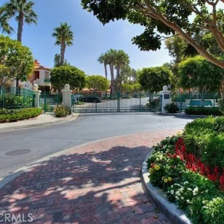 Image 2 - 304, 306, 308, 310, 312, 314, 316, 318 Villa Point Drive, Newport Beach, CA 92660, USA - Condo for rent