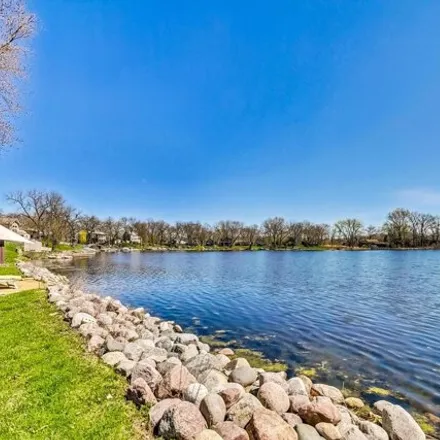 Image 3 - 22697 West Silver Lake Avenue, Lake County, IL 60002, USA - House for sale