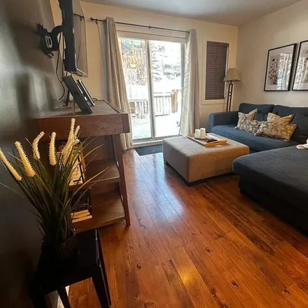 Rent this 1 bed apartment on Golden in BC V0A 1H0, Canada