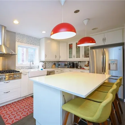 Image 7 - 47 Bay 25th Street, New York, NY 11214, USA - Townhouse for sale