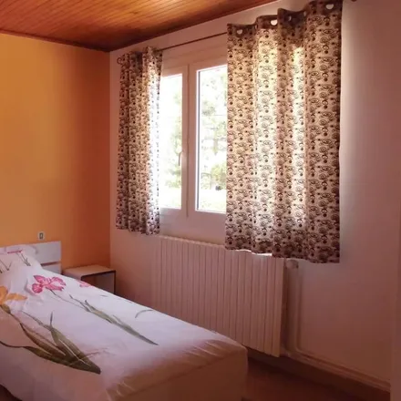 Rent this 2 bed apartment on 26410 Châtillon-en-Diois