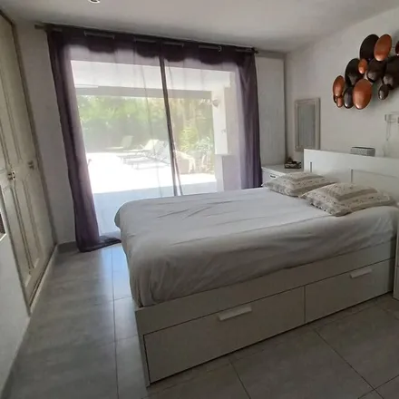 Rent this 5 bed house on 30220 Saint-Laurent-d'Aigouze