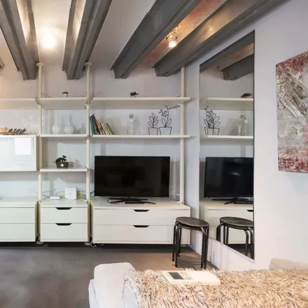 Rent this 1 bed apartment on Pl dels Àngels in Carrer dels Àngels, 08001 Barcelona