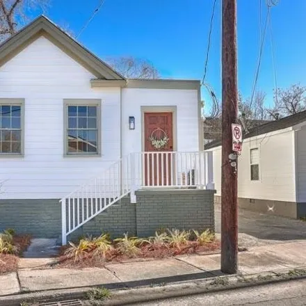 Buy this 3 bed house on 52 F Street in Charleston, SC 29403
