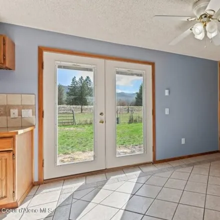Image 9 - 3066 West Riverbend Avenue, Post Falls, ID 83854, USA - House for sale