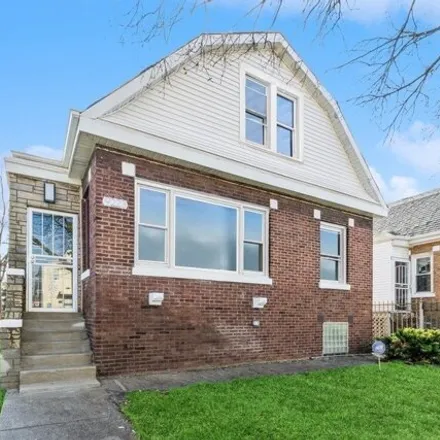 Buy this 3 bed house on 9223 South Manistee Avenue in Chicago, IL 60617