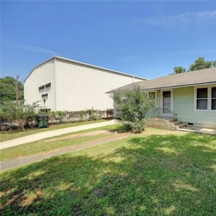 Buy this 3 bed house on 115 West Nolte Street in Seguin, TX 78155