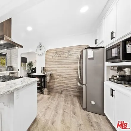 Image 5 - 1735 North Avenue 46, Los Angeles, CA 90041, USA - House for sale