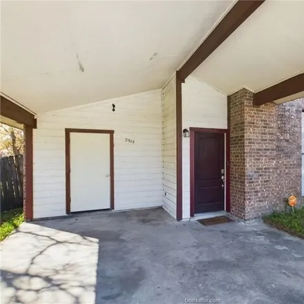 Rent this 3 bed townhouse on 2998 Forest Bend Street in Bryan, TX 77801