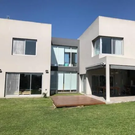 Rent this 4 bed house on Escuela No. 3 General Don José de San Martín in Enciso 1409, Partido de Tigre