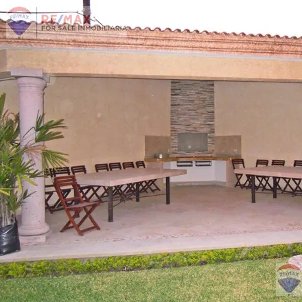 Buy this studio house on Violeta in Unidad Habitacional Arcos de Xiutepec, 62553 Jiutepec