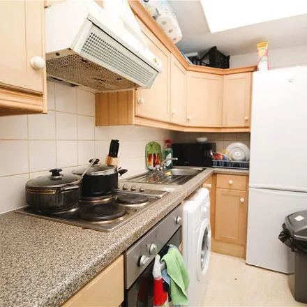 Image 5 - Station Road, London, NW4 3HA, United Kingdom - Apartment for rent