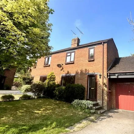 Rent this 3 bed duplex on Butt Farm Close in Winterbourne Abbas, DT2 9SU