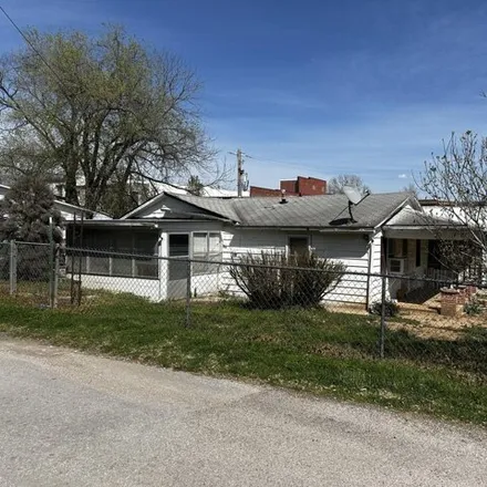 Buy this 3 bed house on 191 West 5th Street in Galena, Stone County