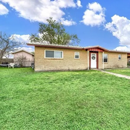 Buy this 3 bed house on 531 West South Line Street in Karnes City, TX 78118